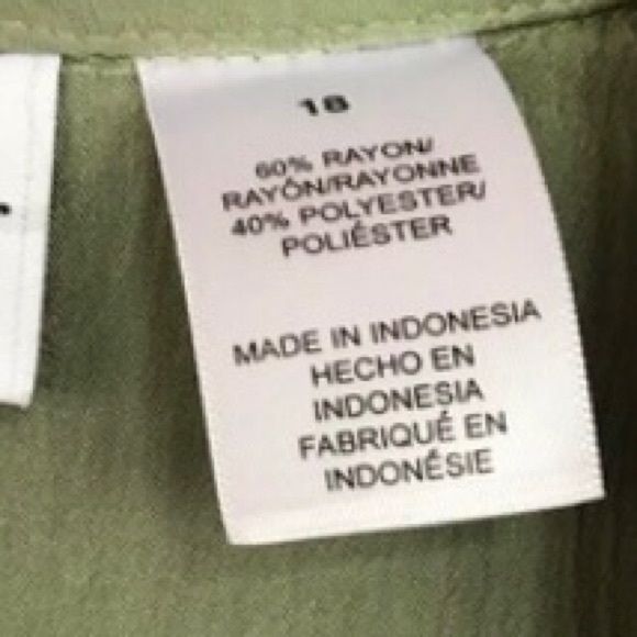 Alfred Dunner Women’s Plus Green and Floral Trim Size Open Cardigan Size 18 - Picture 7 of 7